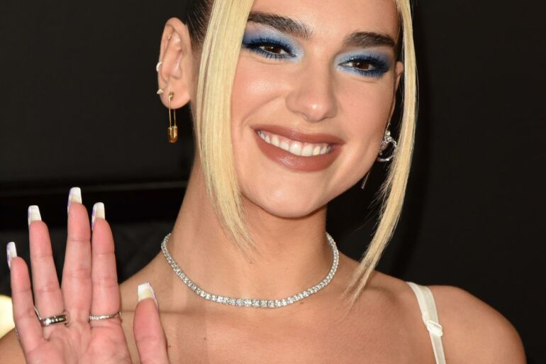 Dua lipa namai