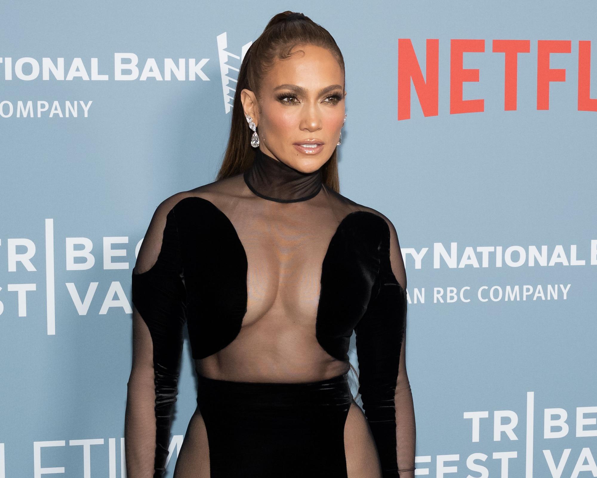 14 - metė Jennifer Lopez dukra prisistatė kaip neapibrėžtos lyties 