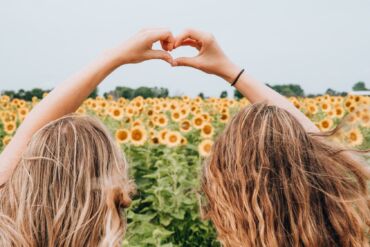3 pačios geriausios sesutės pagal Zodiako ženklus