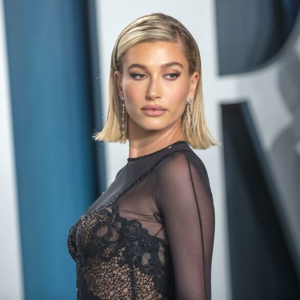 6 Hailey Bieber stiliaus paslaptys: ko galime pasimokyti iš jos stiliaus?