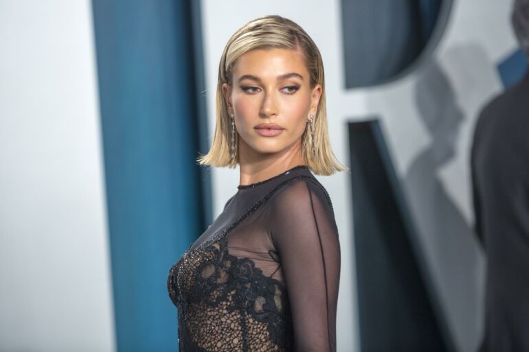 6 Hailey Bieber stiliaus paslaptys: ko galime pasimokyti iš jos stiliaus?