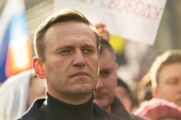 A. Navalno komanda ragina Rusijos moteris kovo 8-ąją rinktis į protestus