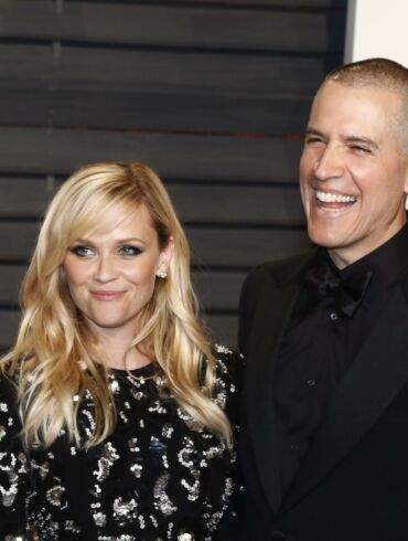 Aktorė Reese Witherspoon skiriasi su vyru Jim Toth: drauge praleido 12 metų