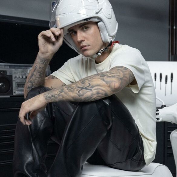 Atlikėjas Justin Bieber sudalyvavo stilingoje „Vespa“ reklaminėje kampanijoje