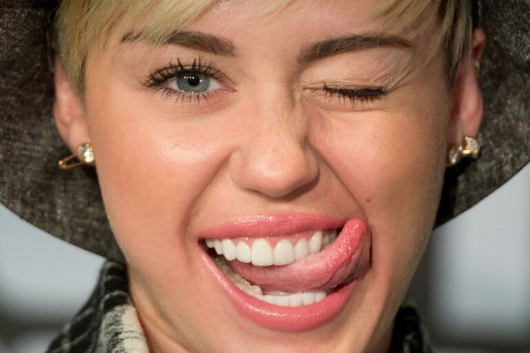 Atsivėrė: Miley Cyrus bando paneigti lengvabūdės vakarėlių liūtės įvaizdį(INTERVIU)