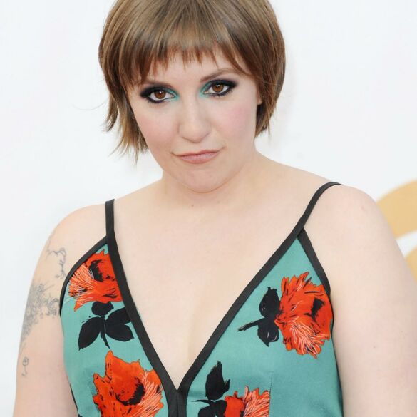 Atviros apvalių formų aktorės Lena Dunham nuotraukos sukėlė kritikos laviną(FOTO)