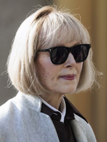 Autorė E. J. Carroll teisme patvirtino buvusi išprievartauta D. Trumpo
