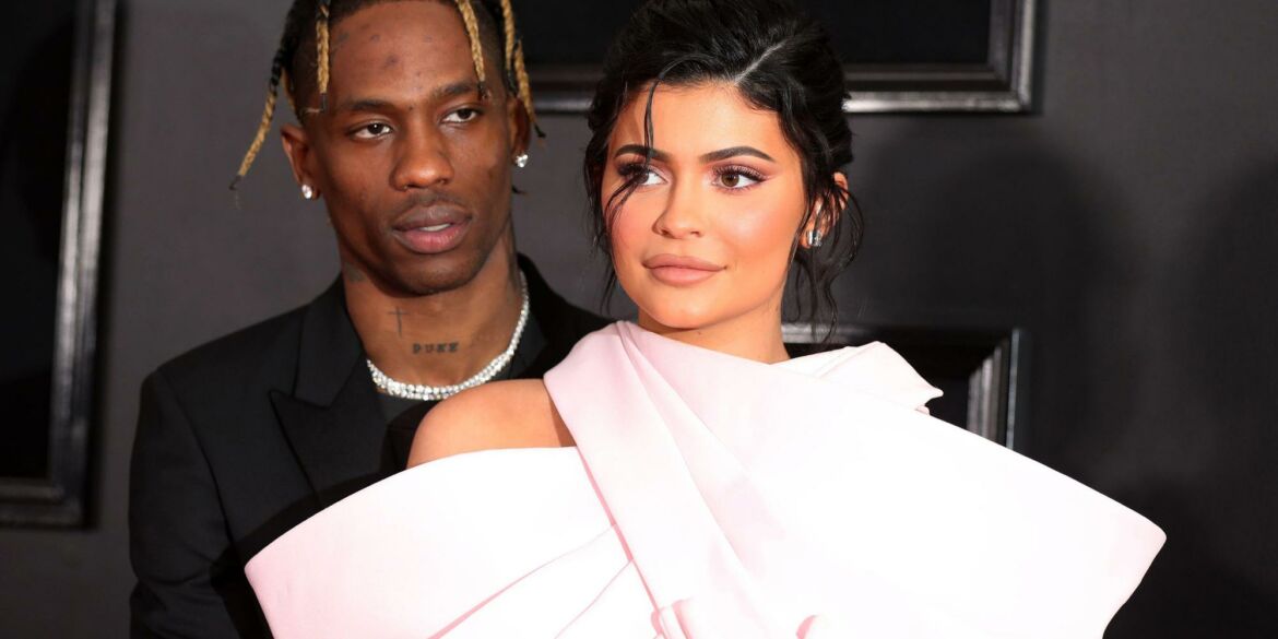 Byra socialinių medijų žvaigždės Kylie Jenner ir reperio Travis Scott santykiai