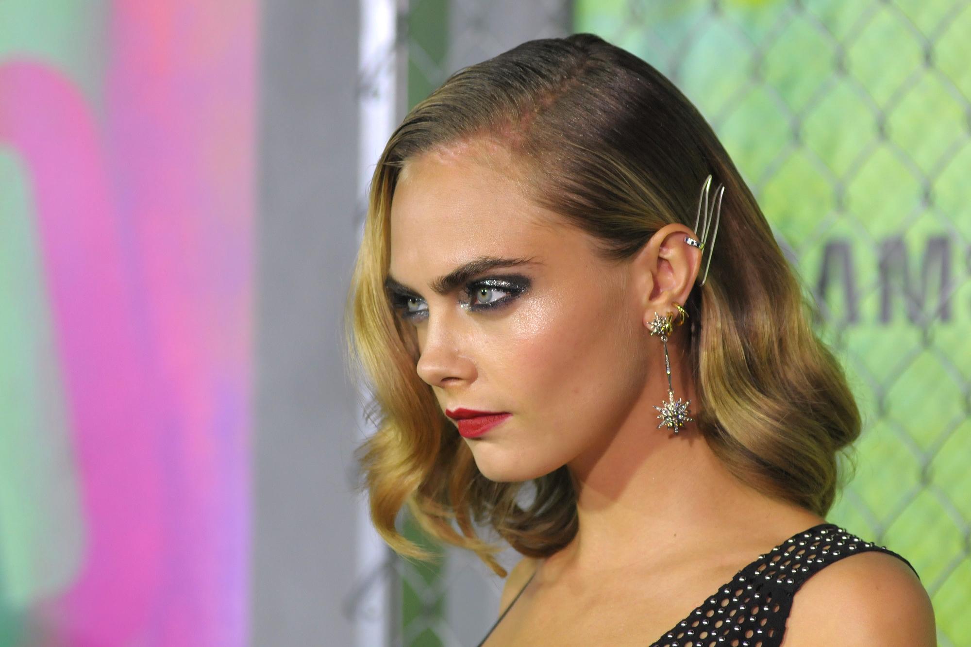 Caros Delevingne grožio nesėkmė: manekenė paseno 10 metų (FOTO)