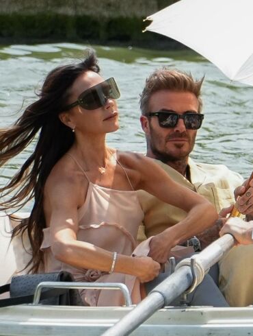 David ir Victoria Beckham Versalio rūmuose suspindo elegancija: pora traukė visų žvilgsnius