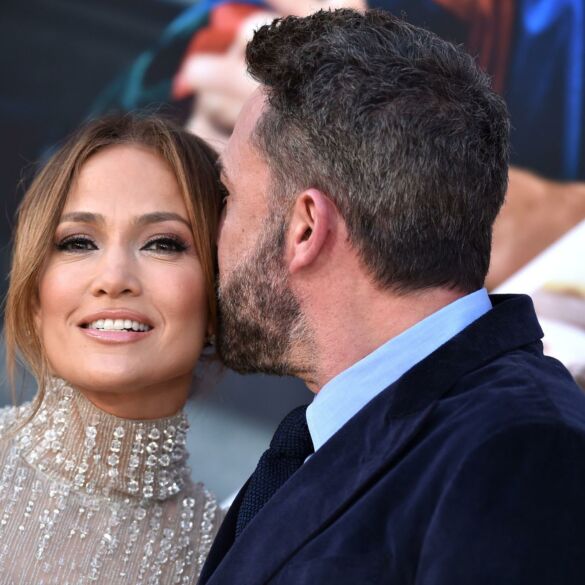 Filmo premjeroje pasirodė ant raudonojo kilimo itin retai matomi Jennifer Lopez ir Ben Affleck