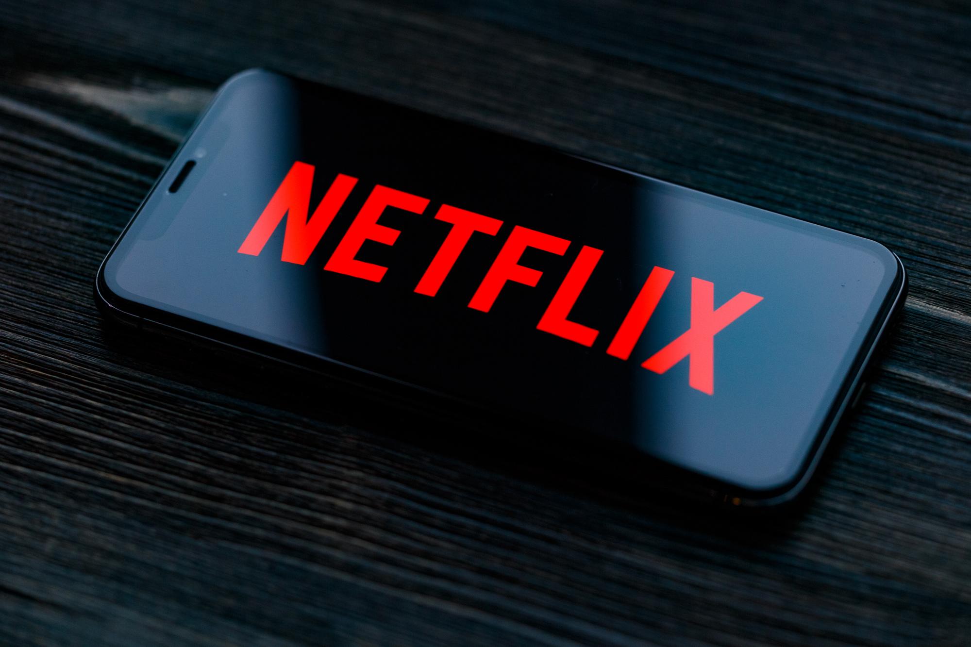 Filmuojant vieną iš „Netflix“ serialų įvyko tragiškas įvykis: žuvo du aktoriai