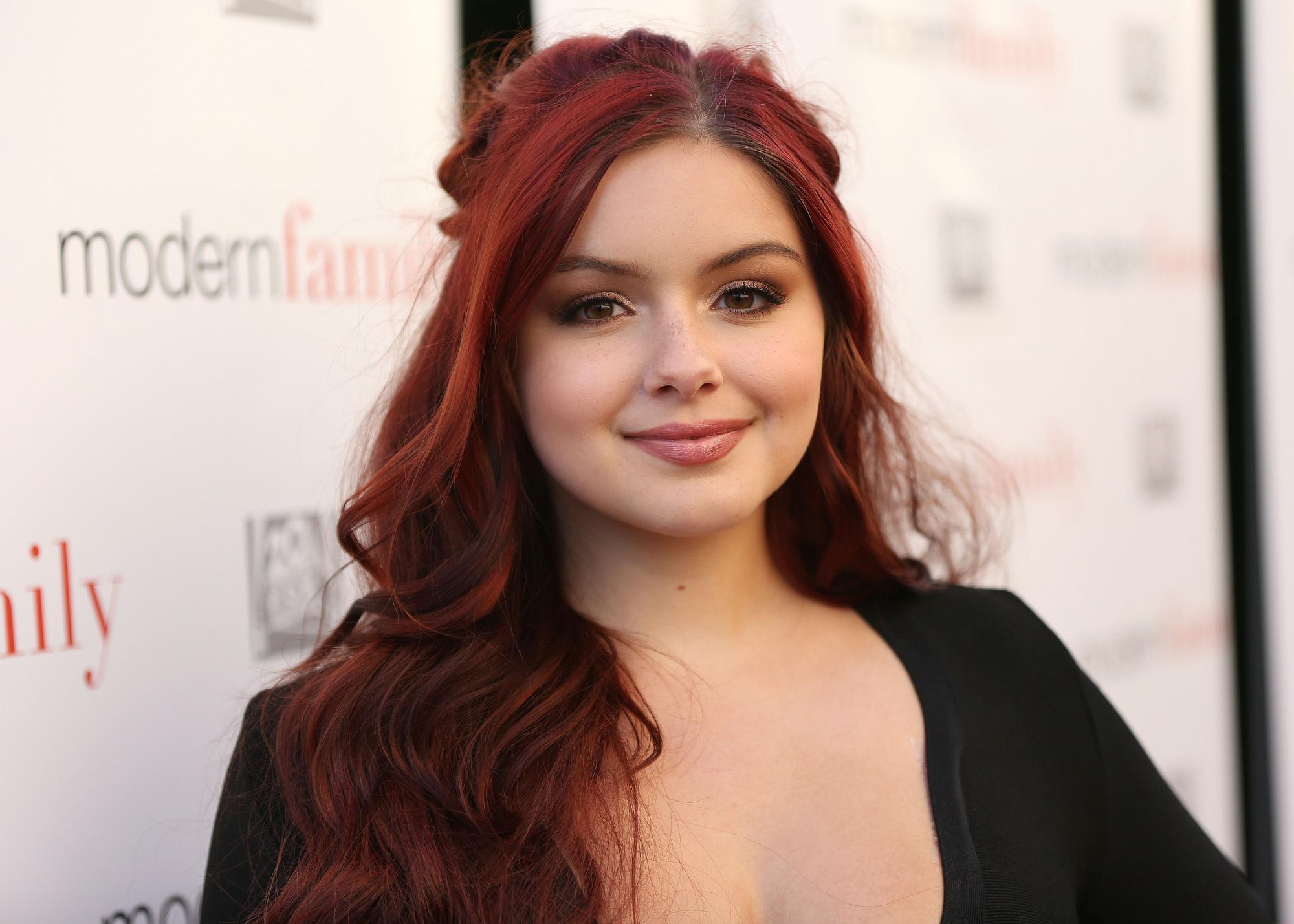 Garsiuose apdovanojimuose Ariel Winter vėl patyrė stiliaus nesėkmę: jei ne perdėtas atvirumas