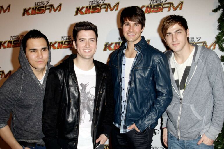 Grupė "Big Time Rush" - rimčiausi "One Direction" konkurentai? Balsuok grupių dvikovoje!