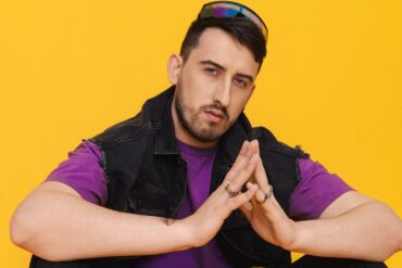Interneto sensacija „2Kvėpavimas“ pristato vasaros dainą „Man viskas Kanarai“