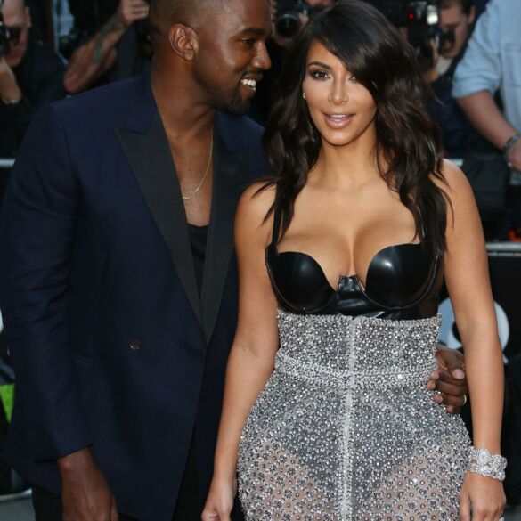 Įspūdingų formų Kim Kardashian gyvenimas – nuolatinės dietos (FOTO)