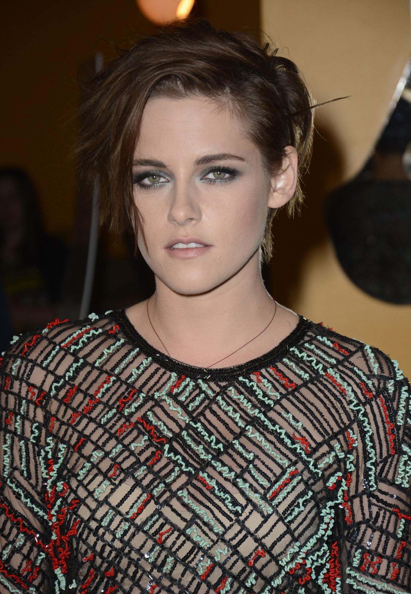 Kas nutiko Kristen Stewart veidui? (FOTO) (NAUDINGAS PATARIMAS)