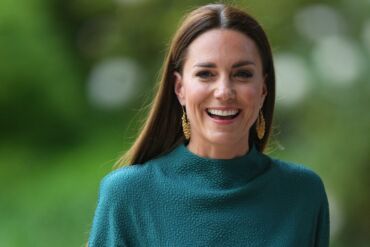 Kembridžo herocigienė Kate Middleton oficialiame renginyje pademonstravo karališką eleganciją