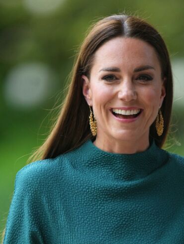 Kembridžo herocigienė Kate Middleton oficialiame renginyje pademonstravo karališką eleganciją