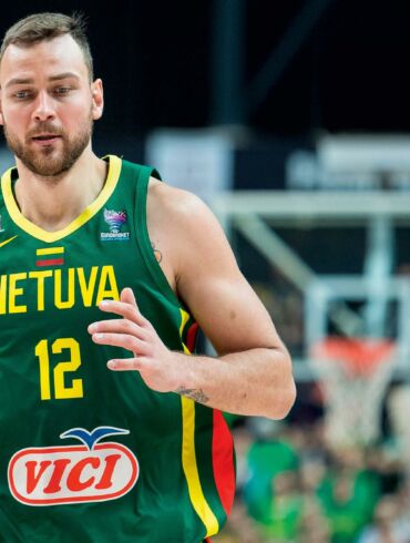 Krepšininkas Donatas Motiejūnas pirmą kartą „Instagram“ pasidalijo kadru su mylimąją