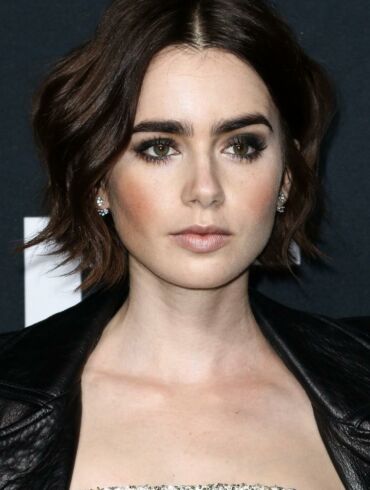 Lily Collins paatviravo apie „toksišką“ buvusįjį: emocinė prievarta sukėlė nerimą ir panikos priepuolius