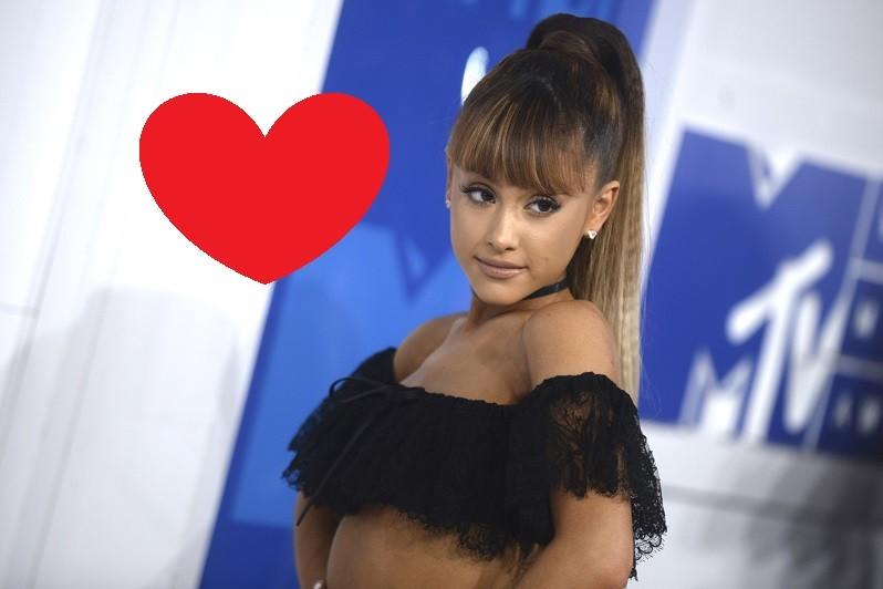 Meilė ore: Ariana Grande nebeslepia jausmų garsiam atlikėjui (FOTO)