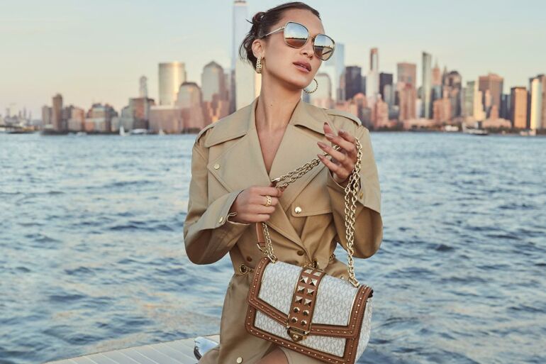 „Michael Kors“ reklaminės fotosesijos veidu pasirinko Bellą Hadid