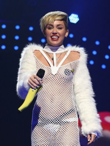 Miley Cyrus paskelbė