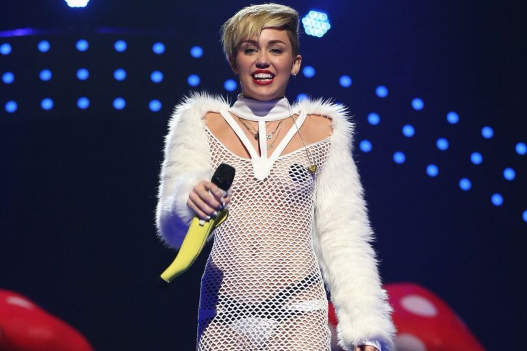 Miley Cyrus paskelbė