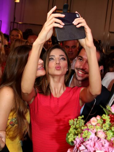 Nauja mada: „Duckface“ pamaina - „Dantų skausmo“ poza(FOTO)