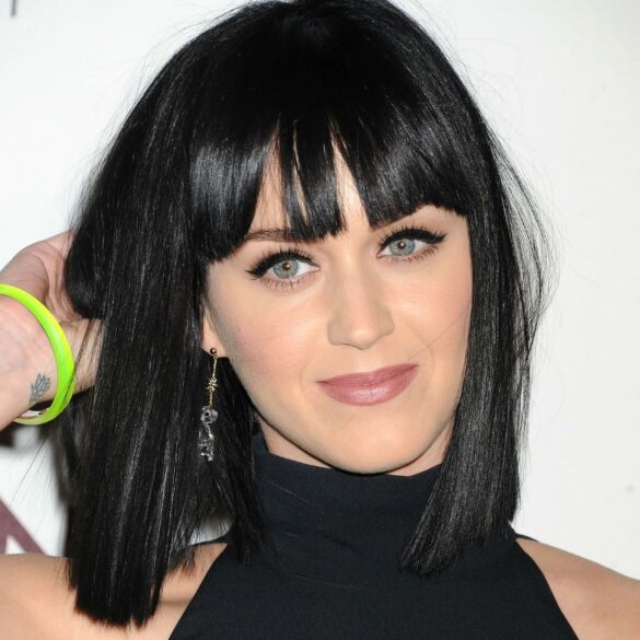 Naujas amplua: Katy Perry pasikeitė neatpažįstamai(VIDEO)