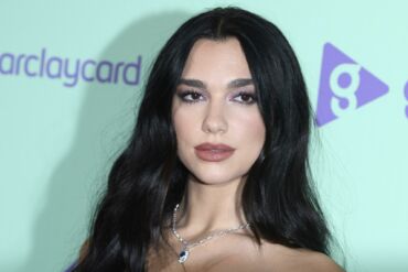Naujoji atlikėjos Dua Lipa simpatija: sparčiai karjeros laiptais kylantis žavingas reperis