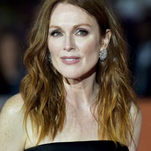 Neįprasto grožio Julianne Moore 14 - metė dukra stulbina panašumu į mamą (FOTO)