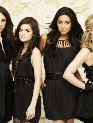 Neįtikėtina žinia iš „Pretty Little Liars“ fronto. Dabar jau tikrai turėsi ko laukti!