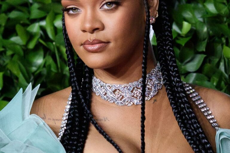 Netrukus gimdyti turinti Rihanna vakarienei su mylimuoju pasirinko išskirtinį aprangos derinį