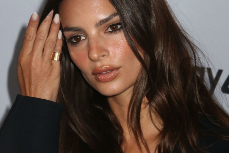 Pasklidus žiniai apie Emily Ratajkowski skyrybas