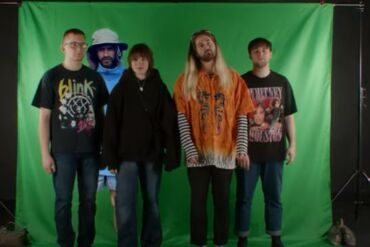Populiarioji dj nevykele kartu su grupe „jautì“ pristatė naują netikėtą kūrinį