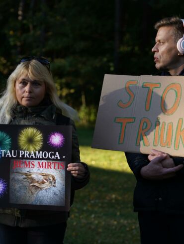 Prie Vingio parko vykusiame proteste skambėjo raginimai riboti fejerverkus