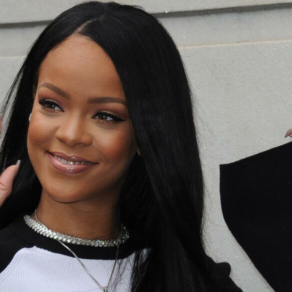 Rihanna daugelį pašiurpino savo nauja šukuosena (FOTO)