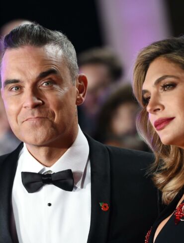 Robbie Williams po pertraukos pristato naują dainą pavadinimu „Lost“