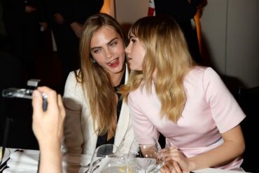 Romantika: paviešintas Caros Delevingne ir mylimosios bučinys(FOTO)