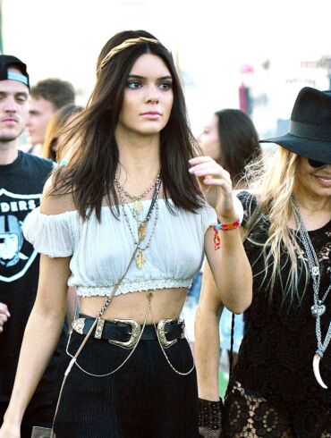 Ruošiamės vasarai: Kendall Jenner plaukų stilistė moko karščiausių šukuosenų (VIDEO)