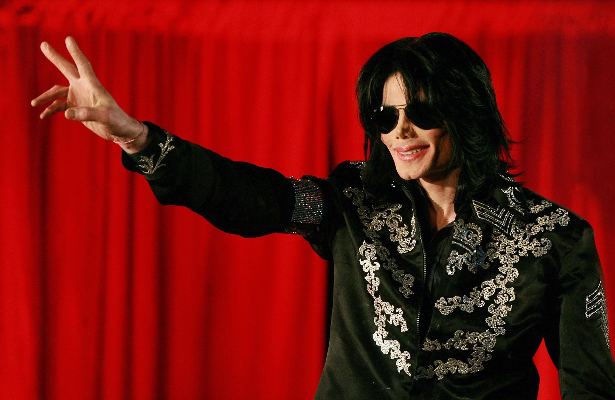 Sensacija: Anapilin išėjusio Michael Jackson daina prikelta naujam gyvenimui(VIDEO)