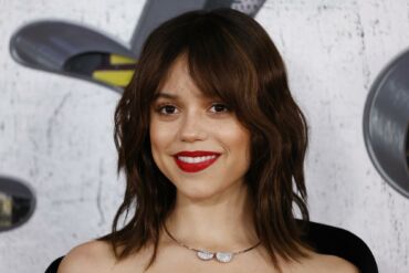 Serialo „Trečiadienė“ žvaigždė Jenna Ortega patyrė raudonojo kilimo įvaizdžio nesėkmę