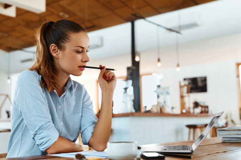 Studijos užsienio universitetuose: ekspertai pataria apie palankiausias studijuoti šalis