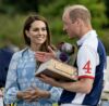 Tai jiems nebūdinga: princas William ir Kate Middleton viešumoje demonstravo karštus jausmus