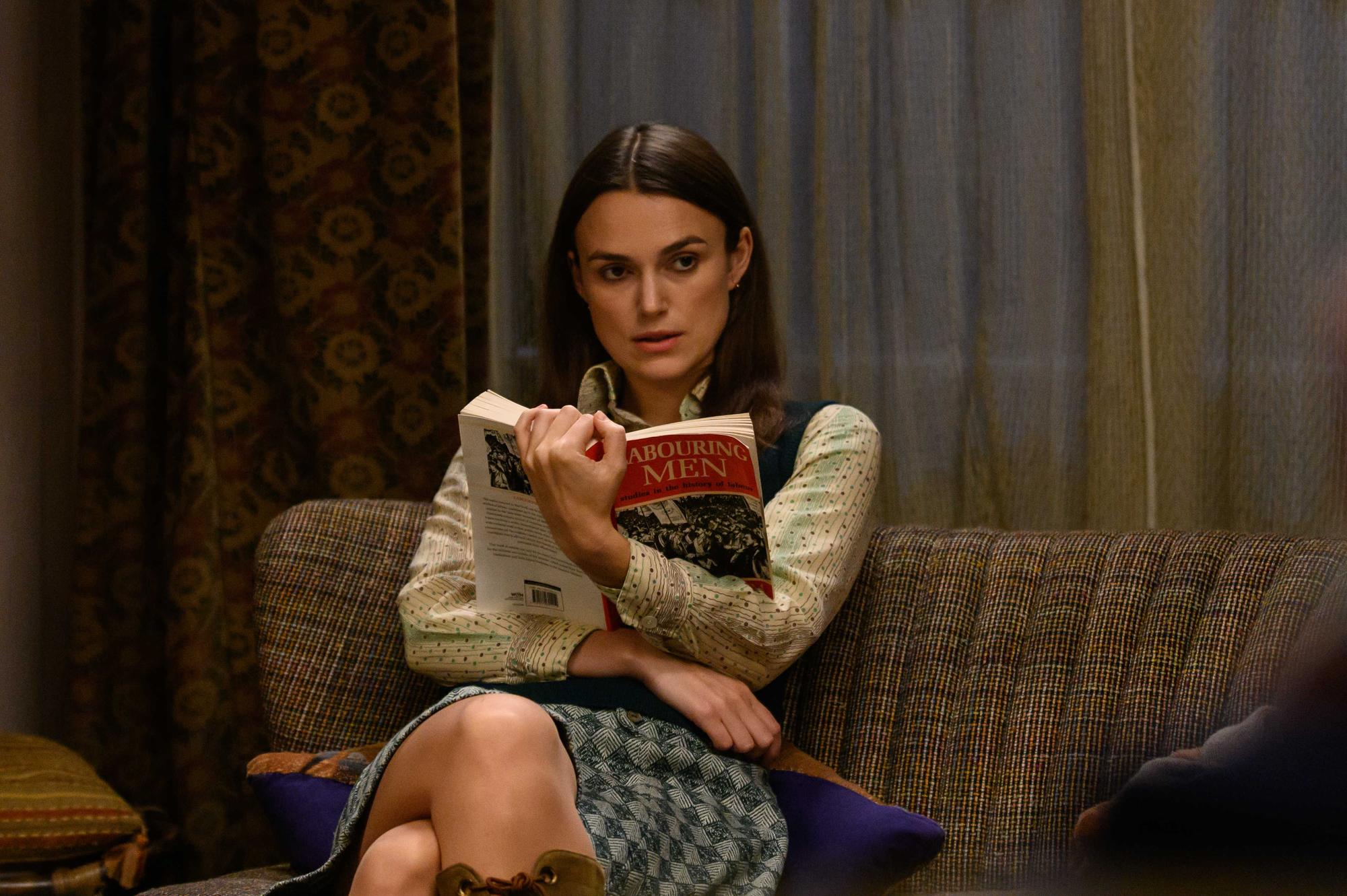 Talentingoji Keira Knightley grįžta į kino teatrus juostoje „Mis Nepriklausoma“