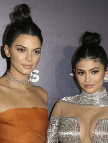 Talentu seserys Jenner nesišvaisto: nauja "Kendall + Kylie" kolekcija ir nauji kopijavimai