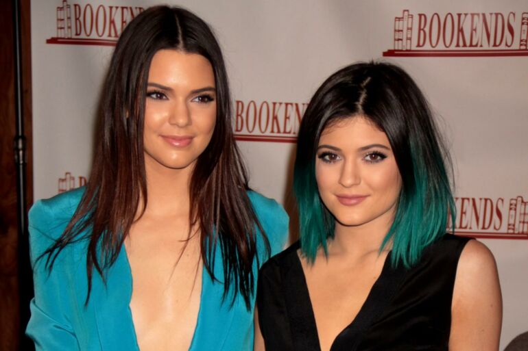 „Tuštutėmis“ dažnai tituluojamos Kendall ir Kylie Jenner pribloškė kritikus