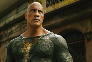 Vienas laukiamiausių 2022 m. filmų „Juodasis Adamas” - kino teatruose jau šį savaitgalį: vadinamas bene geriausias šių metų komiksas